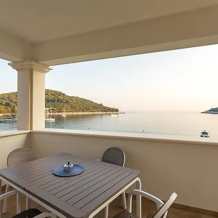 Pine Tree Boutique Apartments