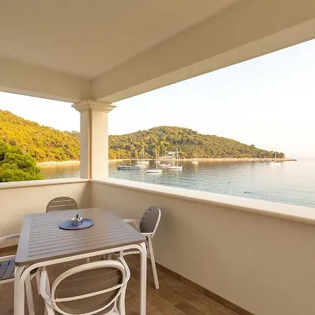 Pine Tree Boutique Apartments