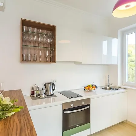 Pine Tree Boutique Apartments * Saplunara