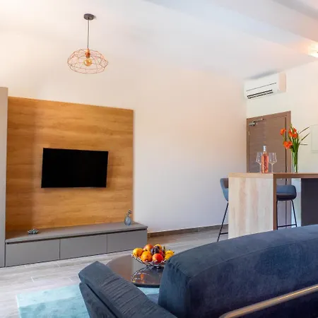 Pine Tree Boutique Apartments * Saplunara