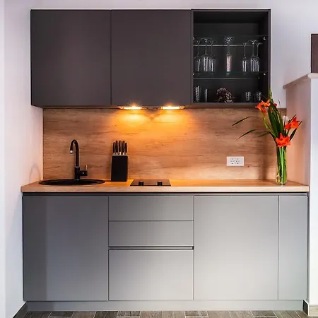 Pine Tree Boutique Apartments Apartman