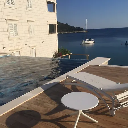 Pine Tree Boutique Apartments *