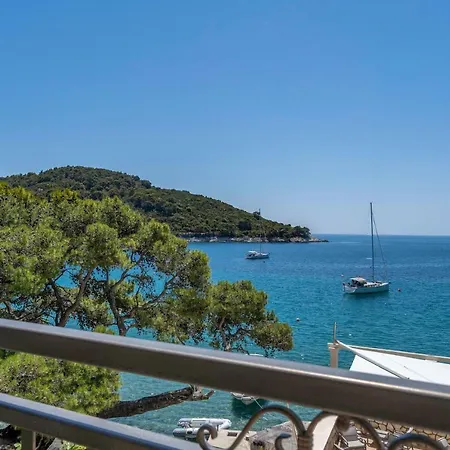 Pine Tree Boutique Apartments Apartman *