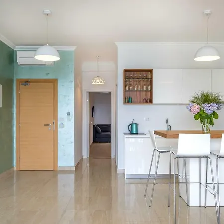 Pine Tree Boutique Apartments Apartman Saplunara