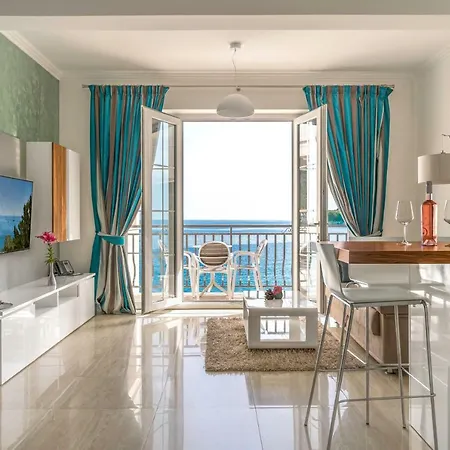 Pine Tree Boutique Apartments * Saplunara