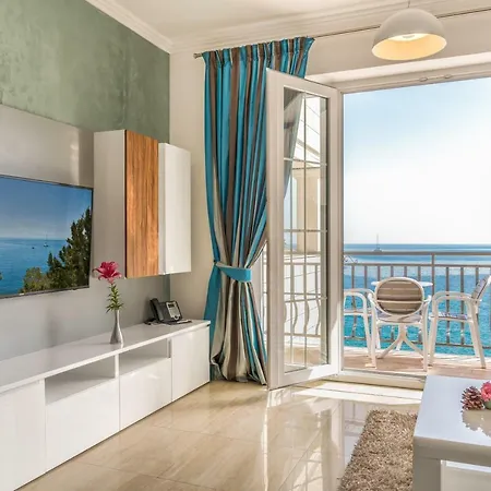 Pine Tree Boutique Apartments *