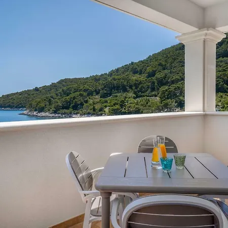 Pine Tree Boutique Apartments *