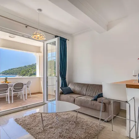 Apartman Pine Tree Boutique Apartments Saplunara