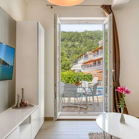 Pine Tree Boutique Apartments