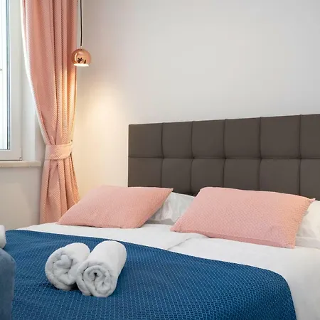 Pine Tree Boutique Apartments * Saplunara
