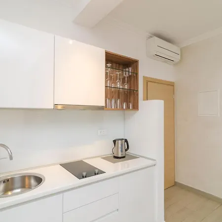 Διαμέρισμα Pine Tree Boutique Saplunara