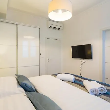 Pine Tree Boutique Apartment Saplunara
