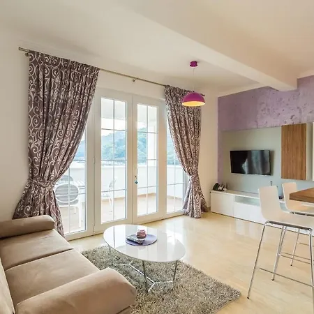 Apartment Pine Tree Boutique *