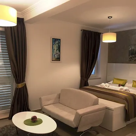 Pine Tree Boutique Apartment *
